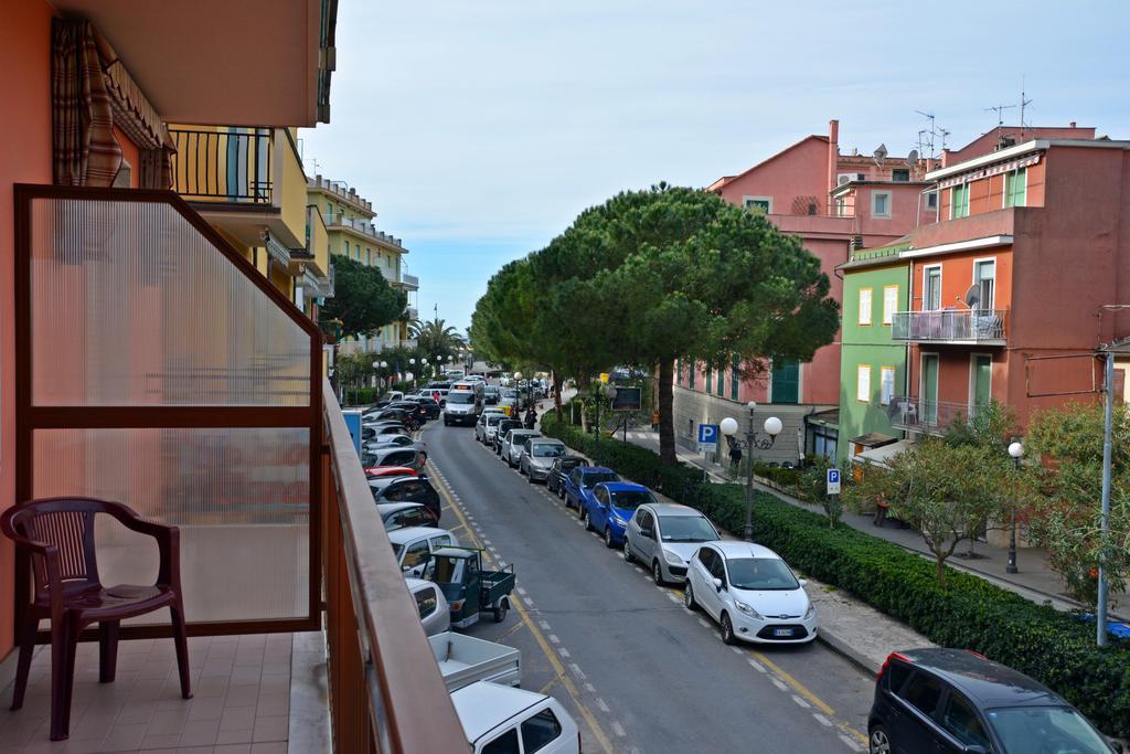 Hotel Corallo Монелья Экстерьер фото