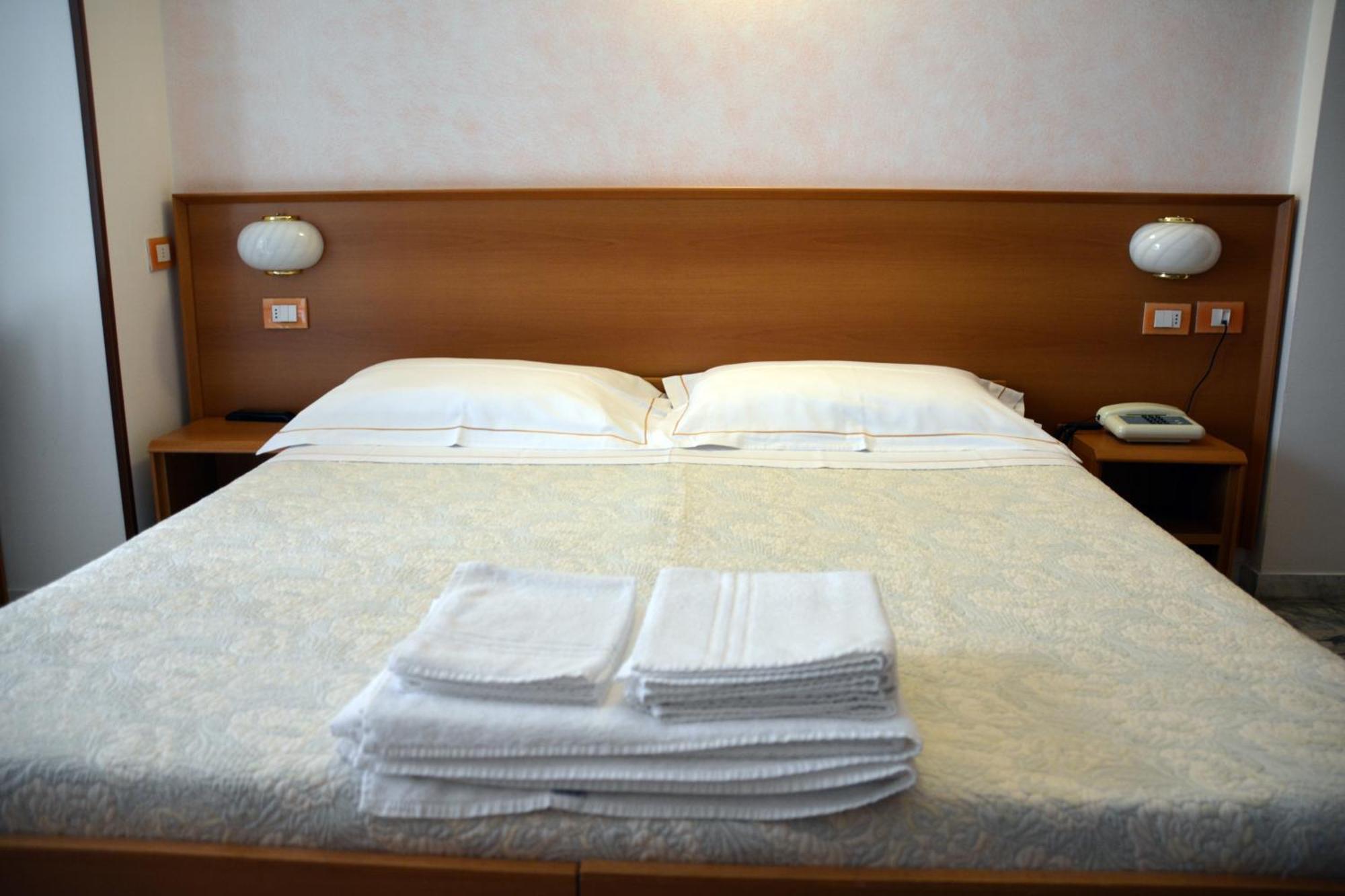 Hotel Corallo Монелья Номер фото