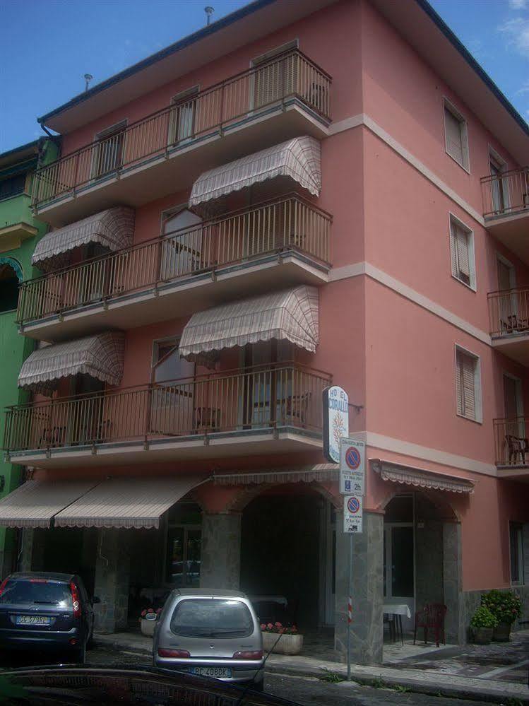 Hotel Corallo Монелья Экстерьер фото